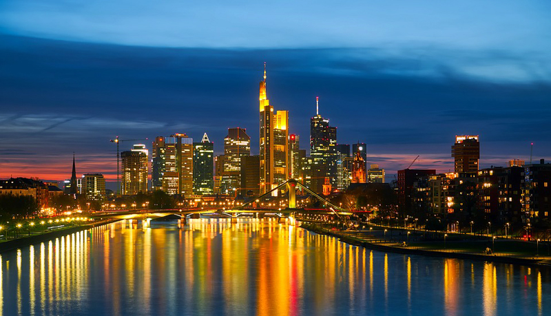 Frankfurt am Main - Synthetic Emerald